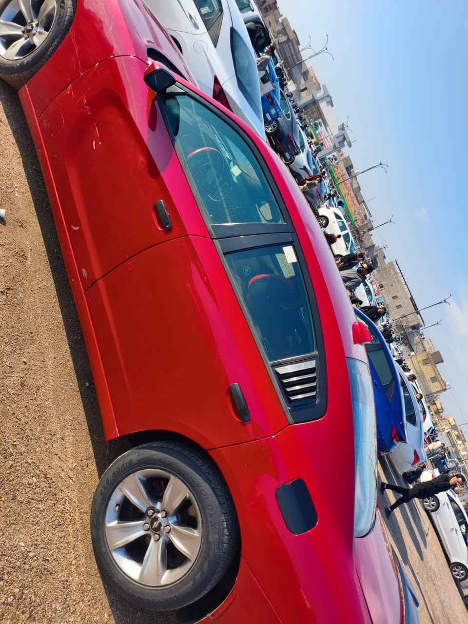 السلام عليكم 
بيع مستعجل سعرها 125 وبيهه مجال بسيط
جارجر مديل2016
مكينه 3600
رقم نكليزي 
سنويه 28 بسمي 
وارد امريكي سياره جاهز
سياره مصبوغه نفس لونهه 
وفخذه مبدله صفه سايق
العنوان البصره 
***********
