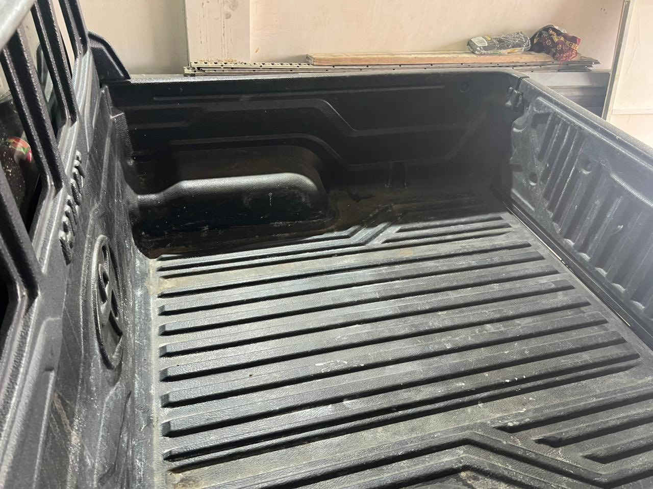 السلام عليكم تحيه. لجميع. الأعضاء الكروب المحترمين بيك هايلوكس. مديل. ٢٢ابسم. شركة جيهان. سياره بيها. تبديل فقط البند. نفس ألون. راجع. محرك بانزين. ماشيه ١٢٥كيلو. السعر ٢٩٠العنوان البصره. الاتصال على رقم. هاتف. ***********
