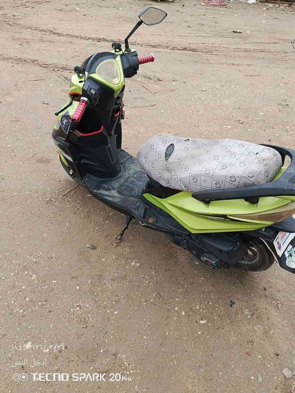 السلام عليكم دراجه سكنز للبيع جاهزه كهربائياته كلها شغاله ماكينه بيها دخان تخم تاير جديد كلجات  جدد كابريتر جديد السعر 175 وبيها مجال ***********
