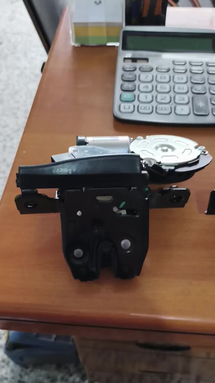 تم وصول قفل جنطة كهربائي +ميكانيكي 
لسيارات شوفر ليت ايكونكس _تيران _ترلبلايزر_بيوك
اسعارنا تنافسية  وجودة مظمونة
للاتصال/***********
العنوان /النجف الاشرف /المدينة المائية /مقابل قاعة vip
يوجد توصيل  لجميع محافظات العراق
