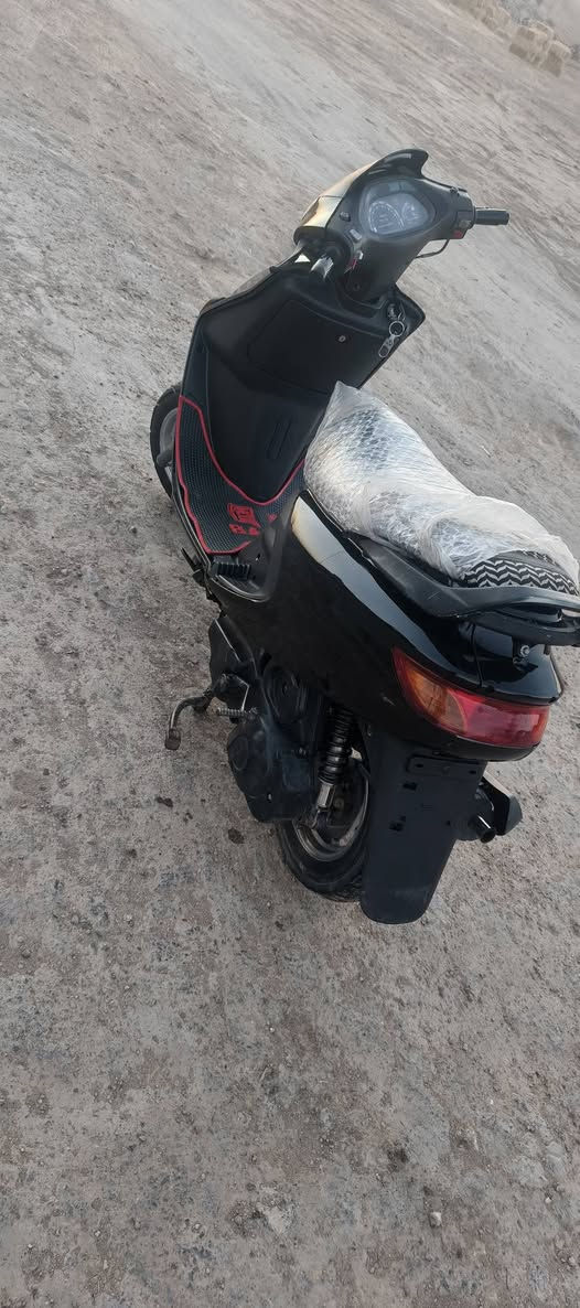 سلام عليكم فراشه فحل للبيع سلف  كهربائيات كامله محرك مفتوح مره وحده لا تنقيص ولا تبخيبر صالنصه رياضي 
 مال جناي سعر 400 بيهه مجال مكان بابل ناحية النيل ع دولي  ***********
