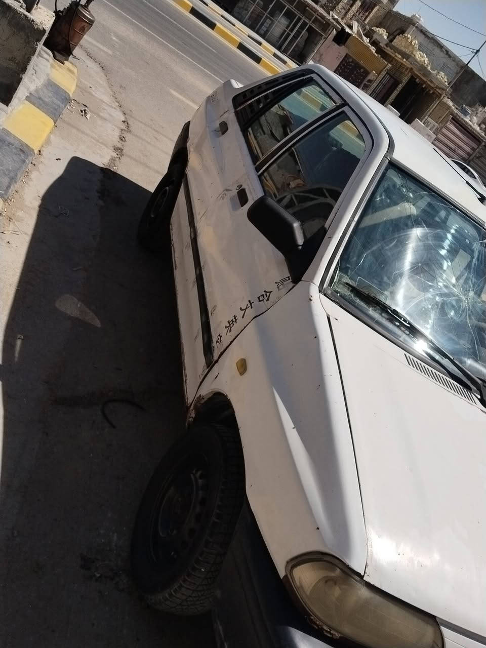 السلام عليكم سياره البيع سايبه محرك وكير جديدات تخم داير جديد رقم ارماني مداور ثاني يوم  السعر ١٩ورقه هاذا رقم راعيها ***********
