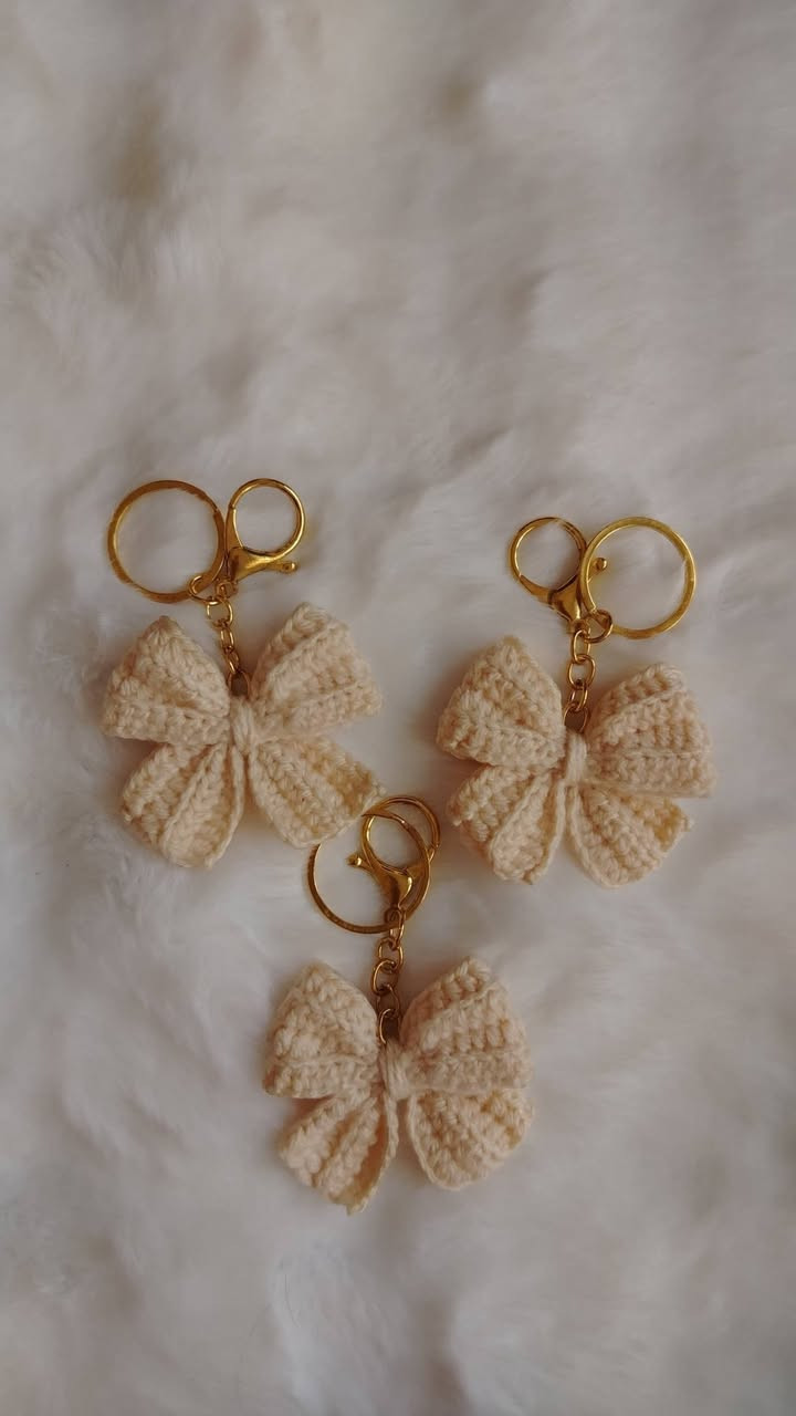 🎀 مداليات فيونكة شغل يدوي ناعم ومميز
متوفرة بألوان متعددة تناسب كل الأذواق 🌸✨
خفيفة، مرتبة وتجنن للمفاتيح أو للشنطة 💼💗
🚚 متوفر خدمة توصيل لجميع محافظات العراق 🇮🇶
📍 توصيل داخل الموصل متاح
للحجز والاستفسار راسلونا خاص 📩


**إذا كنت صاحب هذا الإعلان وتريد حذفه لأي سبب، رجاءا أرسل رسالة إلى الدعم الفني**