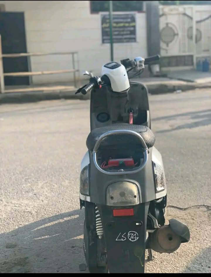 السلام عليكم دراجه بوليس نوزل للبيع دراجه حلوه او نضيفه صارله ست اشهر من طالعه من المعرض دراجه ما متعوبه المكان كربلاء حي الغدير ***********السعر 800بيه مجال حك الجيه
