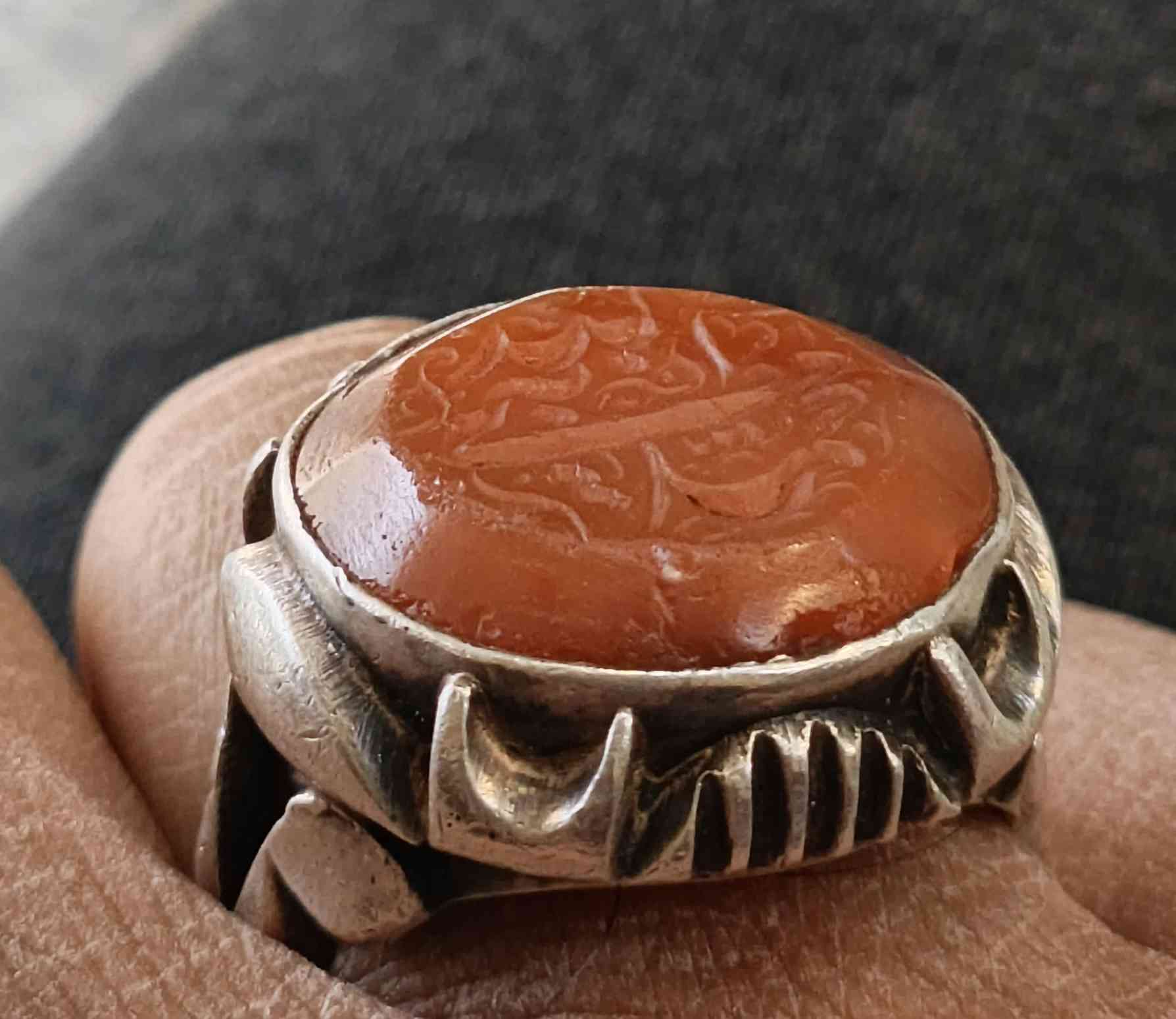 خاتم يماني قديم شكل صياغه ثقيله 150قفل لايوجد توصيل بغداد ساحه عدن


**إذا كنت صاحب هذا الإعلان وتريد حذفه لأي سبب، رجاءا أرسل رسالة إلى الدعم الفني**