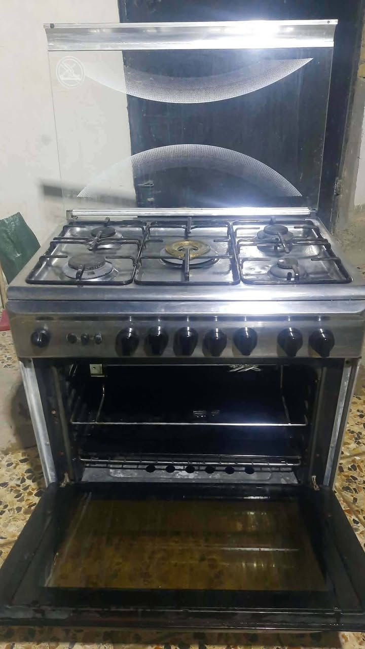 طباخ فريش مصري خمس عيون حجم كبير شرط الفحص نضيف سعره 175وبيه مجال بسيط مكانه نجف


**إذا كنت صاحب هذا الإعلان وتريد حذفه لأي سبب، رجاءا أرسل رسالة إلى الدعم الفني**