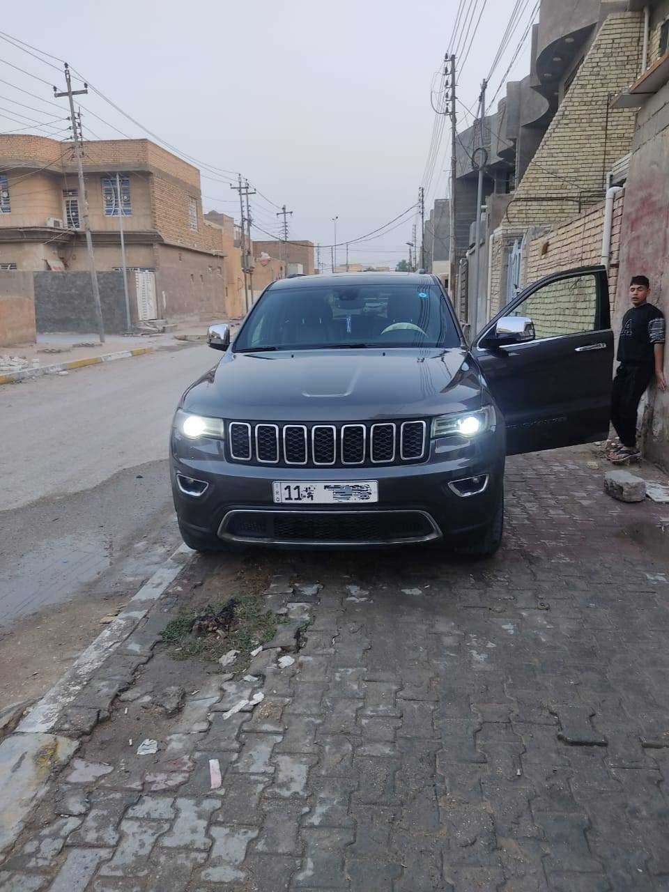 جيب كراند شيروكي لمتدد
السياره حادثها بنيد وجاملغ 
معروف المتدد فول 
فتحه سقف بصمه 
بصمه بيبان 
بصمه جنطه شاشه كبيره تحكمات
ستيرن رادار امامي جانبي خلفي 
مكينه 3600 وباقي المواصفات تعرفوها مال الفول لمتدد ماشيه 53 ميل
 رقم بغداد انكليزي استوني محولها السعر 250
وبيها مجال قليل مكان السياره كربلاء
***********
***********
الاتصال على الارقام او المراسله واتساب
