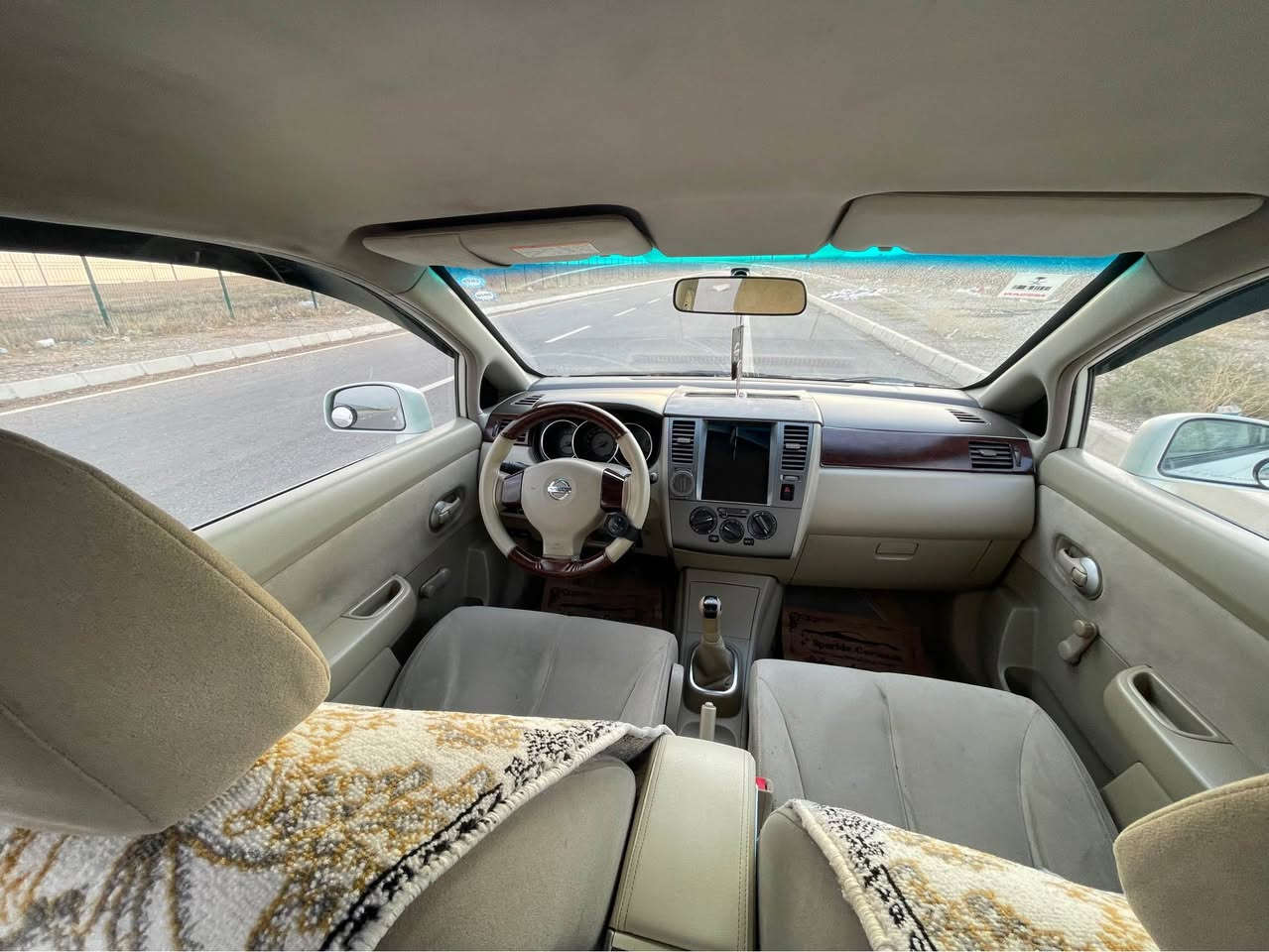 نيسان تيدا مۆدێل 2006ی گێر حادی مەكينە گەورە 
گێرو مەکینەو توندوتۆڵی بەشەرت
تەحویل غەرامەی بەشەرت
بێ بۆیاخ بەس جەمپەکی خەفیفی پشتی هەیە ناوی نەگرتیە وە 
رەقەم هەزە سەنەوەی هەمووی نوێیە چوار تایەی نوێ لۆ بستراوە
سیارەیەکی تابڵێی خاوین ماوەتەوە 
نرخی/ 78 وەرەقەومەجال
شوێن هەولێر بۆزانیاری زیاتر پەیوەندی بکە 
***********
*********** أربيل, العراق
