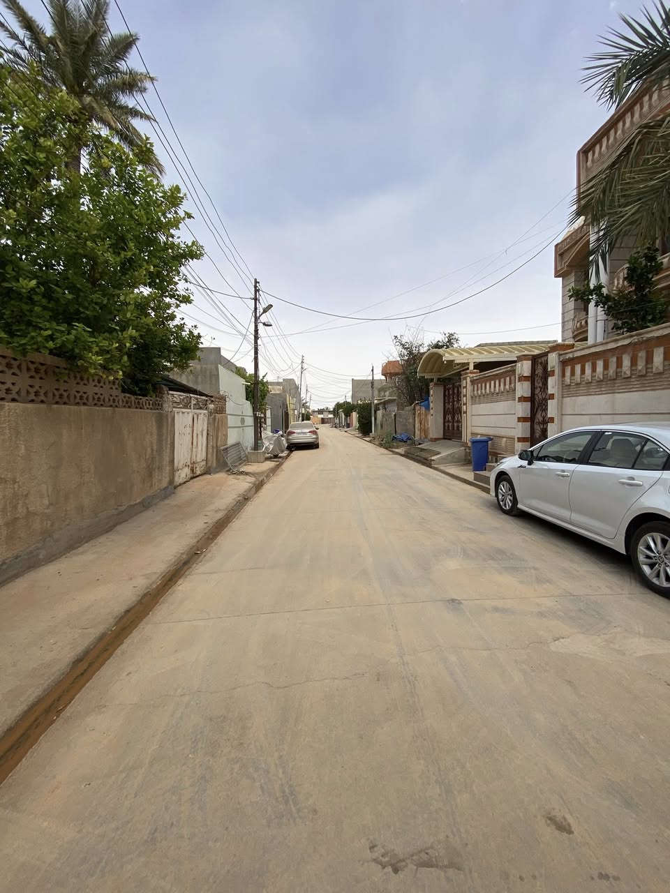 دار تفليش طابو للبيع
المساحة : 200 متر مربع 
الواجهة : 13 متر
الموقع : حي اق صو محلة ينكي داملار خلف دائرة التسجيل العقاري

للتواصل : *********** - *********** 📞

#طوز #طوزخورماتو #عقارات
