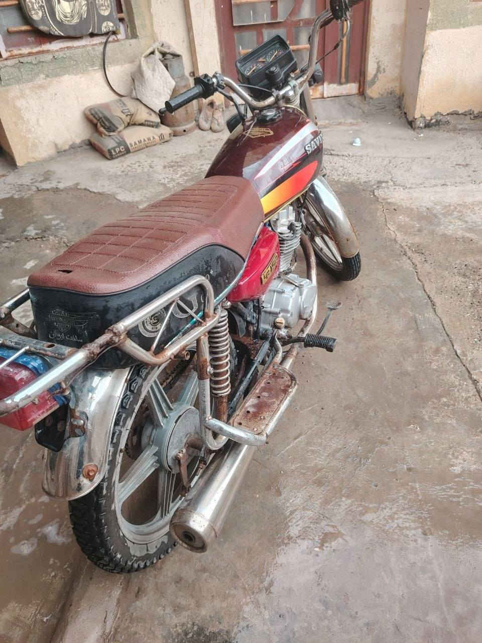 السلام عليكم مكلف بالنشر دارجه نوع هونده 2006 اصولي اوارق اصولي بوجهاك لترقيمم اخوان دراجه لايت اشاير سلف نكره يشتغل دراجه خير من الله الدراجه يرادلها ترتيب بسيط الدراجه مشموره بلبيت لسعر 350 وبيها مجال مكاني بابل شارع 80 هاذه رقم صاحبه ***********
