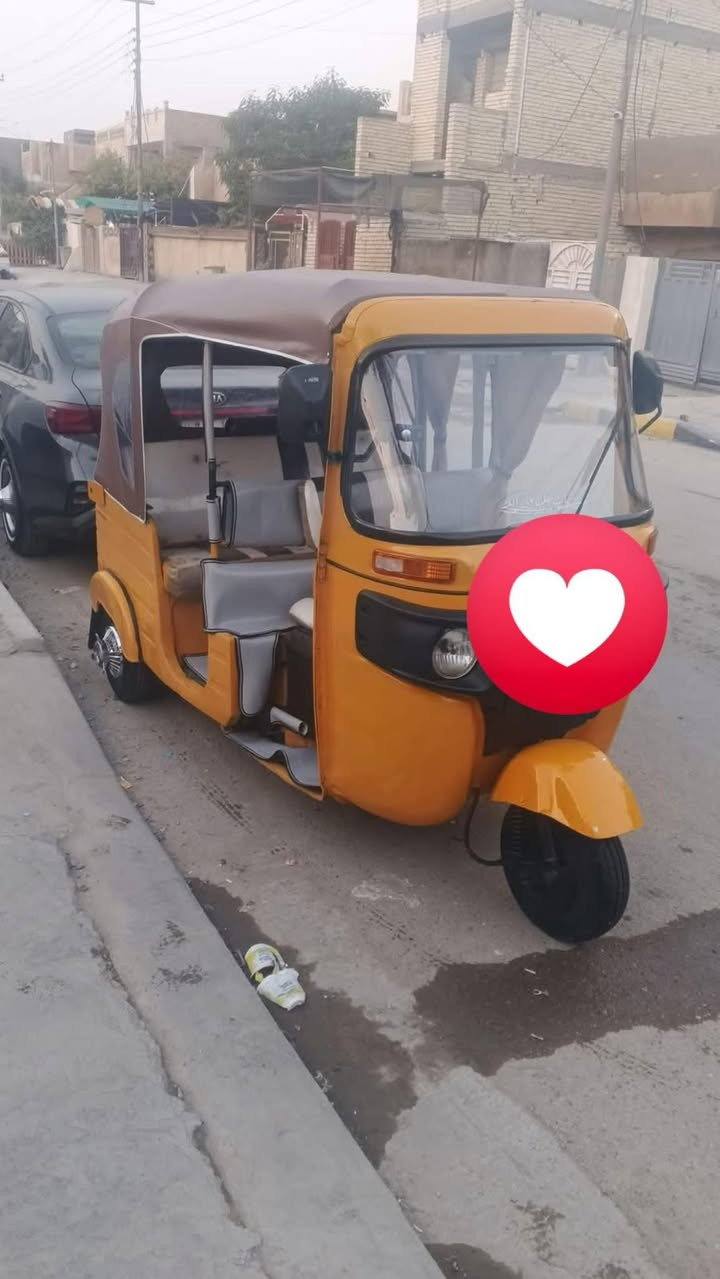 سلام عليكم تكتك موديل 20 شهر 11مرقمه  جاهزة كبل للشارع سفريات كبات مسجل دمام بيهة رشات صبغ السعر 3200 وبيهة مجال قليل شراي تصال او تواصل عبر وتساب.       رقمي ***********
