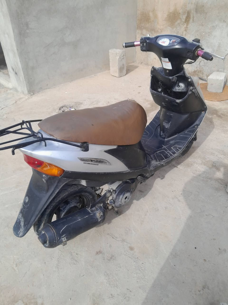 سلام عليكم دراجه ادرز ياباني نوزل خير من الله سعر ٣٠٠ ديالى شهربان فيس ماكو وتساب مو جود اتصل ***********
