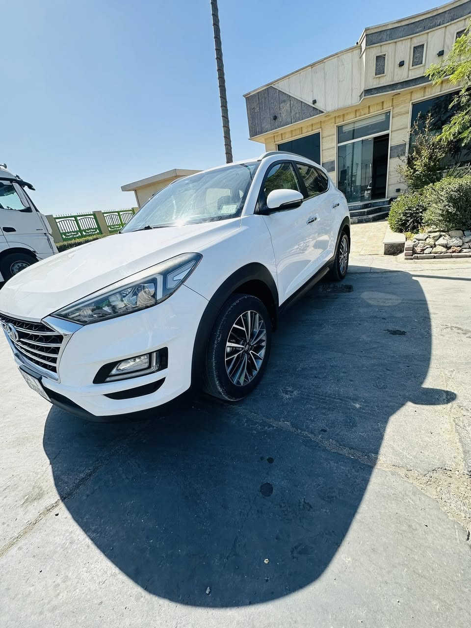 السلام عليكم توسان للبيع 19 كاصد اصلي حساسات امامي خلفي بغداد بسمي بدون صبغ فقط بارد صندوق بنيد *********** سعر 198 بيها مجال عنوان بغداد ناحية الوحده بسمايه
