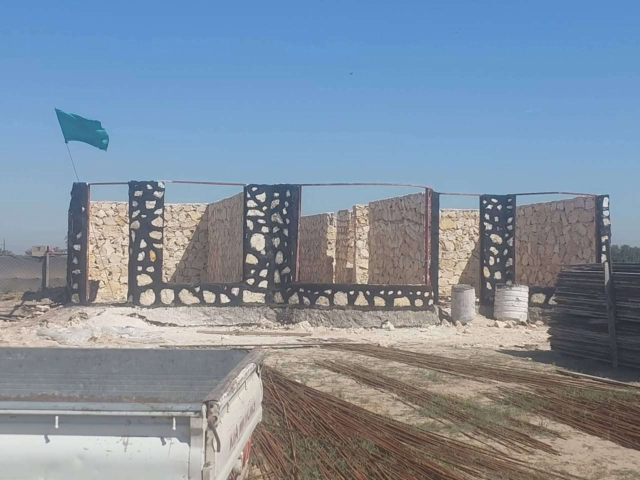 السلام عليكم ورحمه الله وبركاته مستعدون لكافت اعمال الحجر وبنسب السعار للتواصل ***********ابو علي الطائي
