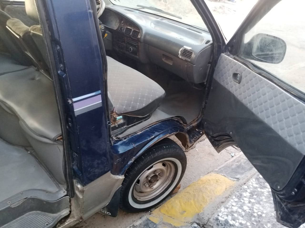 سلام عليكم بريجو للبيع موديل 96 سنويه لل28 سياره حلوه السعر 52وبيها مجال قليل ***********بغداد الكماليه
