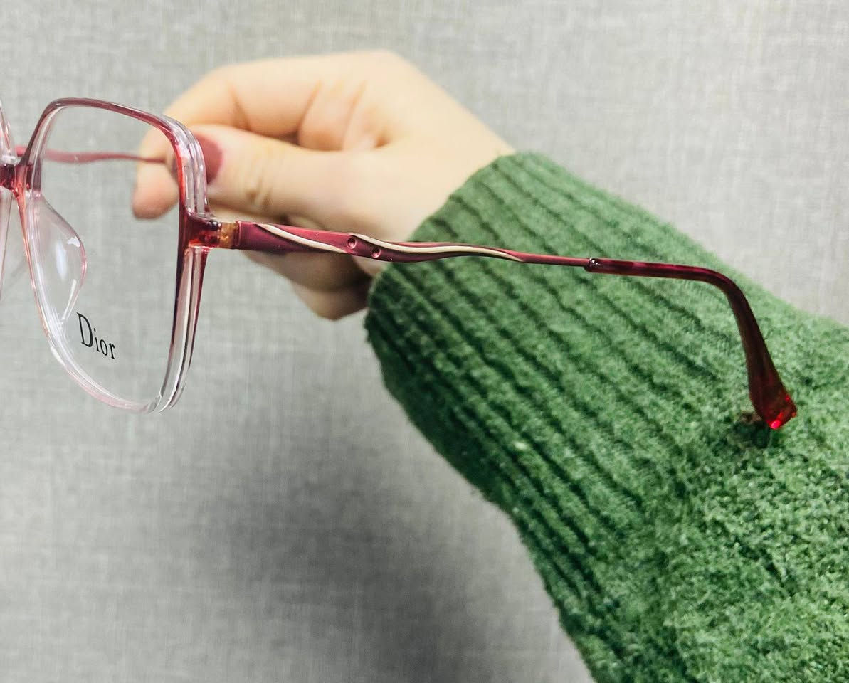 عوينات الهشام
,,,,,,,,,,,,,,,,,,;;,
عدسات طبيه/ تجميليه (ضمان لمده سنه.وتستطيع ان تلبسها بعينك دائما)
عدسات نظارات طبيه( كورية المنشا.وبيها ضمان)
اطارات من ماركات عالميه غير قابله للكسر
عروضنا مستمرة وباسعار رمزيه قياسا بالاخرين
تستلم نظارتك في حينها
البس نظارتك .بفحص دقيقه وغير مسببه للازعاج. ولاتسبب اي مضايقات عند لبسها
خصم : للطلاب والمعلمين والاساتذه ..والايتام والارامل
العنوان/ الاعظميه / سبع ابكار / مقابل مشتل الشرق/ فرع المضمد ابو سجاد / مجاور مياه الجوهرة
*********** ( واتساب)
زورونا ..تجدونا في خدمتكم ونرضيكم
