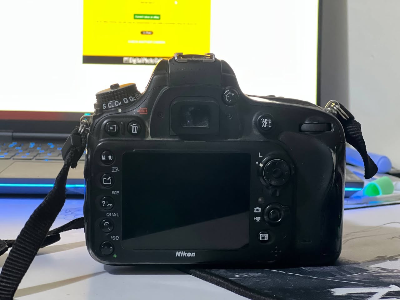 السلام عليكم
كاميرا نيكون D610 مع عدسة 50mm الشتر 191 الف
استخدام تصوير رياضي
مكاني بغداد الغدير ساحة ميسلون وعندي توصيل لكل العراق
متواجد واتساب واتصال على هذا الرقم
***********
