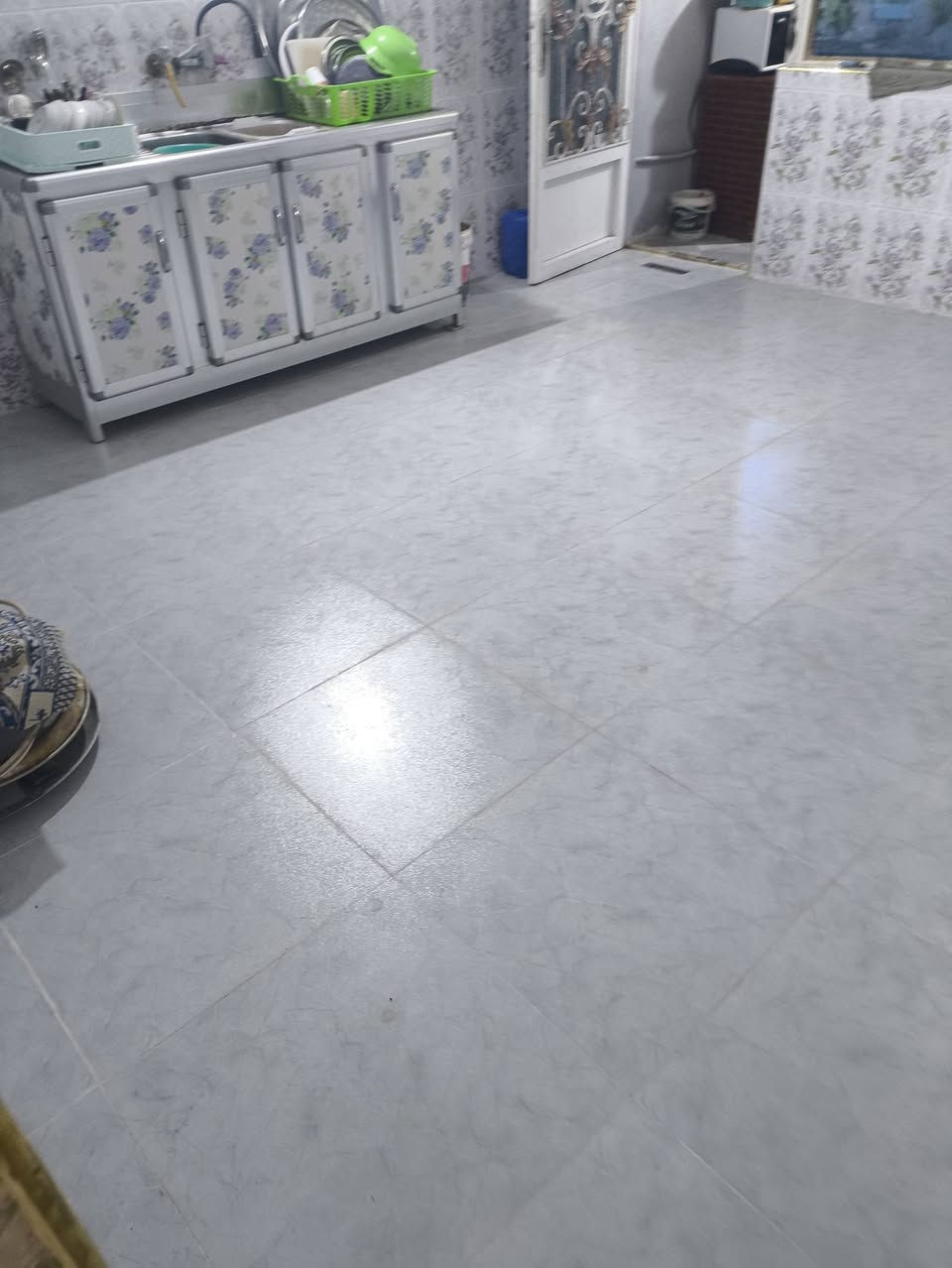بيع اومراوس بلمطارالمساحه 210مترطابوزراعي سند25ثاني يوم مداور السعر110وبي مجال للطيبين شارع المطارالقديم مقابل مدرسه انوارالسجاد بلفرع طابقين اربع غرف وصالتين واستقبال ومطبخ عدد2وصحيات 3مع مكشوفه وطارمه وحديقه باقي التفاصيل خادم واتساب ***********
