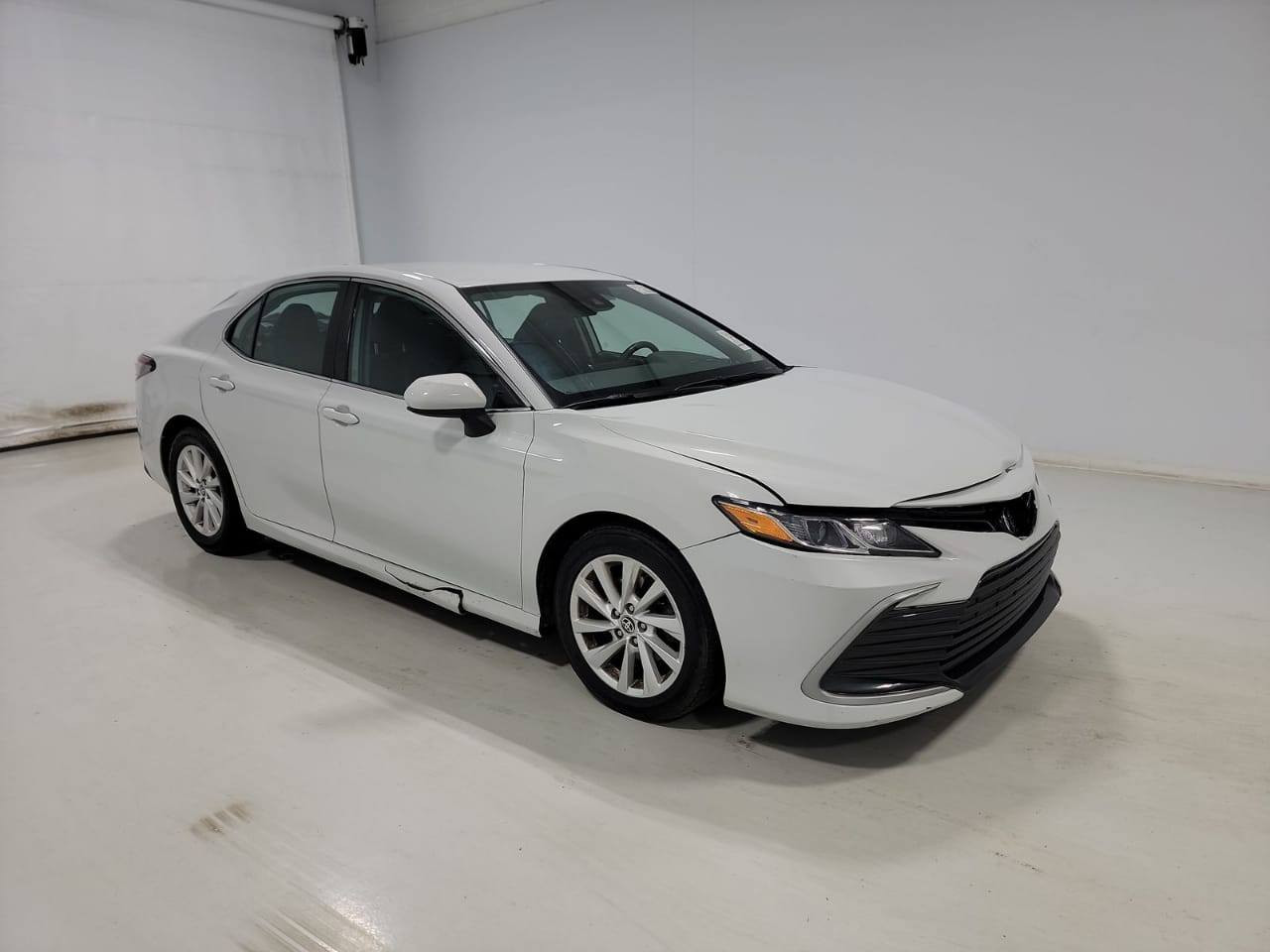 من رخصت الادمن
أعاده النشر          بسبب الوعود الكاذبه                  كامري موديل ٢٠٢٢
وارد أمريكي اكلين كفاله من الصيغ     بشرط حتى الدعاميات 
لون مميز اسموك  مواصفات شاشه كامره كشن كهرباء 
رقم اربيل بسمي تريد وكاله أو تحويل حاظر
تخم تاير جديد صدر أمامي خلفي جديد 
مكان السياره الفلوجه الشراي يتصل ***********    سعرها  ٢١٧ أو بيها مجال
