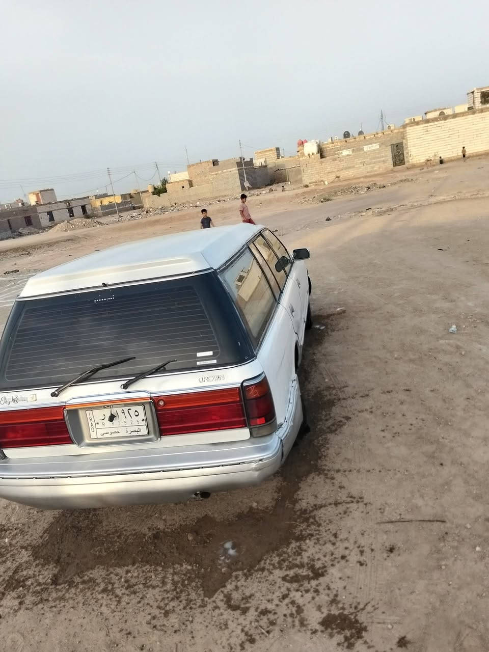 السلام عليكم ارنب ستيشن للبيع موديل. 1991 السياره جاهزه ونظيفه مصبوغه صبغ للجماليه فقط السعر. 40 وبيها مجال بسيط  مكان السيارة ناصرية مركز. ***********
