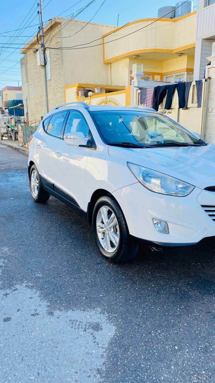 سلام عليكم هونداى توسان للبيع موديل 2013 سياره مال بيت احله من صور كورى اصلى هندبريك بل رجل ماشيه 118 الف حقيقى محرك و كير مكفول بشرط فحص محرك الفين دوش رقم سليمانية جديد مواصفات فول ماعده بنورامه تحكمات حساس ٥ ويل كب سويجات اثنين موجود ريمونت اطارات جديده سياره خير من الله التوسان مقدس معروفه مكانى قضاء كلار سعرها 150 بيهه مجال اتصال ***********
