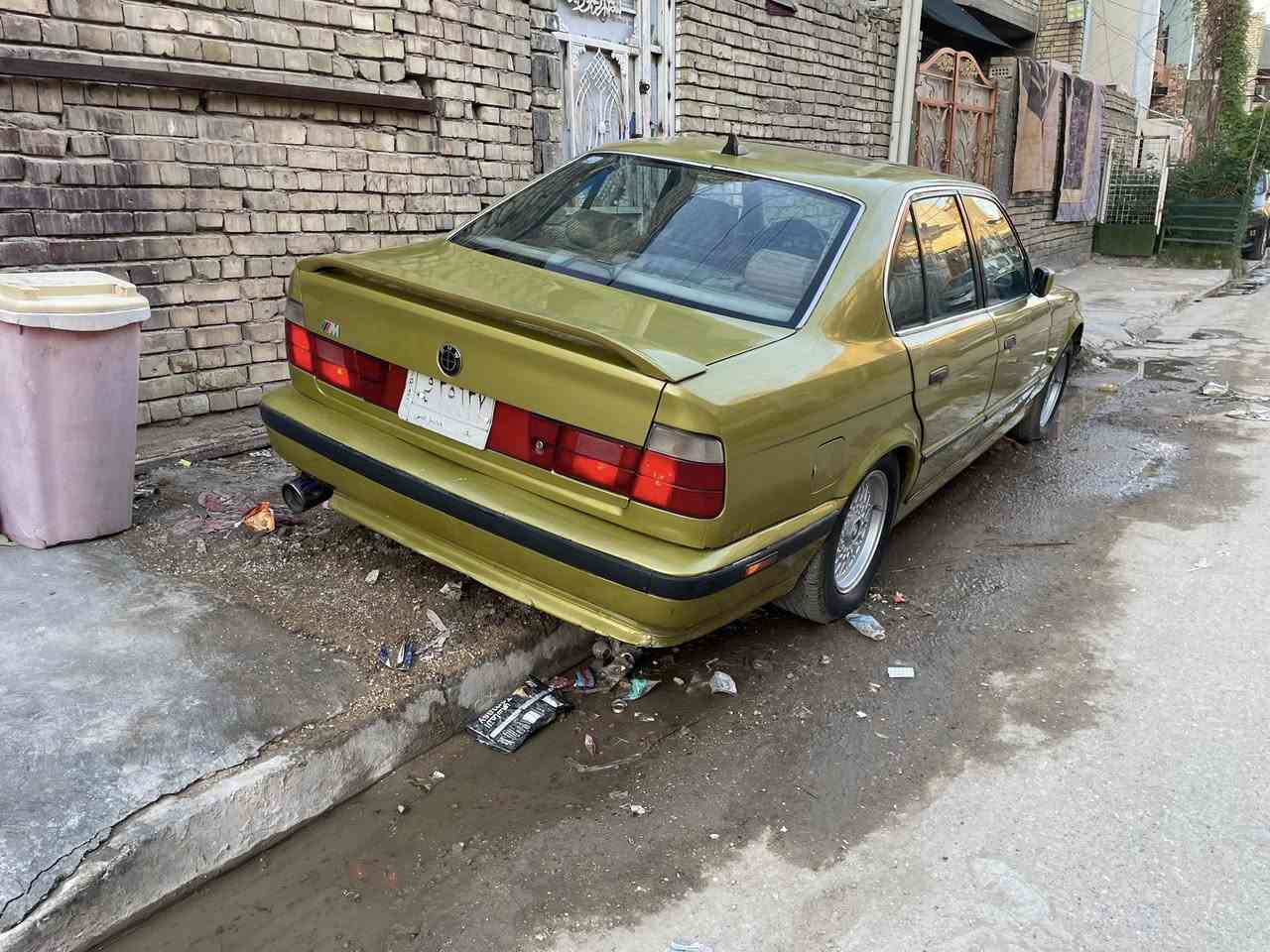 السلام عليكم 
520 موديل1990كير عادي محرك 25 مسكر فانوص تبريد شغال كهربائيات صدر امامي جديد المكان بغداد السياره بأسمي السعر 48   للاستفسار ***********
