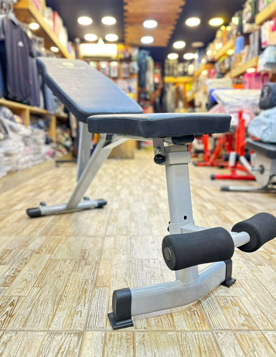 مسطبة رياضيه للييع
بيها ٥ تدرجات
تتحمل ٣٥٠ كيلو 
المسطبه جديده 
شديتها استعملتها ٣ مرات فقط 

سعر ٦٠ الف 

مكاني بغداد المنصور 
للتواصل ***********
