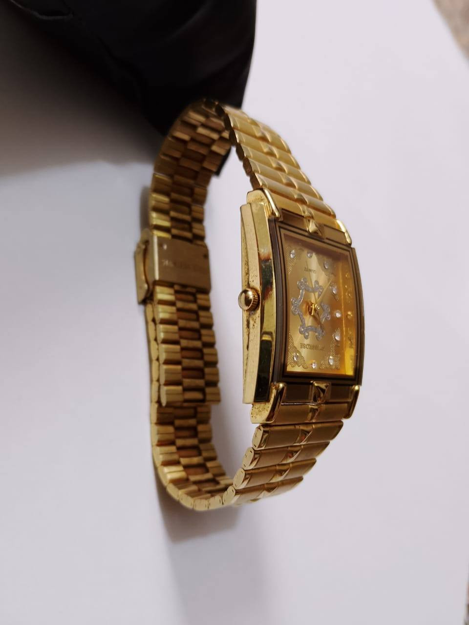 السلام عليكم
ساعة ماركة swissrose  للبيع


**إذا كنت صاحب هذا الإعلان وتريد حذفه لأي سبب، رجاءا أرسل رسالة إلى الدعم الفني**