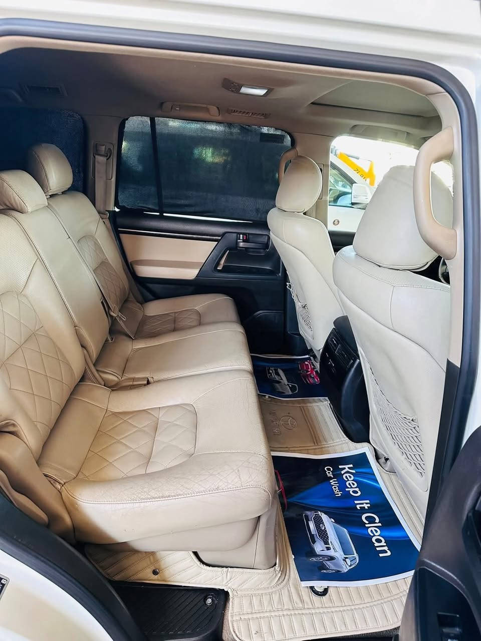 سلام عليكم 

البيع. او مراوس.  باقل او بافضل 

لندكروزر 🩷🩷🩷 ستينه  

موديل 2011.

سنويا بسمي   هزا  100بل 100. سيارا جهزا من كلشي 

موصفاته معروف 

جلد  بقلاوة 

كشن كهرباي 

فتحه 

ثلاجه 

حساس 

لايت زنون 

كامرا 

شاشه 

كامرا 

تبريد ٣قطع 

سيارا جهزا من كلشي  تخم تاير دلوب الصلي بيها 
سونار آخر صورا. 

كير مكين. مكفولت  

سعر ٣٢٥

ترهم مراوس باقل او بافضل 

 
***********
