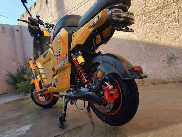 الدراجة استخدام 15 يوم فقط مانقصها برغي

بيها 5 بطاريات 33 امبير اقوى بطاريات بالسوك

الملف 2000 السرعة 107 عـ 4 نمر

تمشي تقريباً 50 كيلو او اكثر 

تشتغل بصمة وسويج و عن بعد

كلشي شغال بيها كاملة مكملة

السعر 575 وبيها مجال للطيبين

***********

موجود واتساب و فيس
