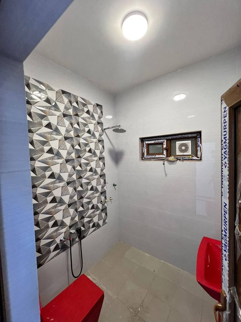 #للايجار في السيديه
🌐بيت طابق اول مساحته150 متر نضيف جداً  زيرو معزول عزل تام 

💠غرفتين نوم 

💠صاله

‎هول داخلي 

💠مطبخ 

💠وخدمات عدد ٢

💵 بدل الايجار 700 الف

📍موقع مميز جداً

للاستفسار اكثر الاتصال على الارقام التاليه ؛.

***********
***********

او زياره موقع الشركة 📍
السيدية الضباط مجاور افران الزيتون 2 
#شركه_الاعمار_الهندسي_للاستثمار_والتطوير_العقاري.
