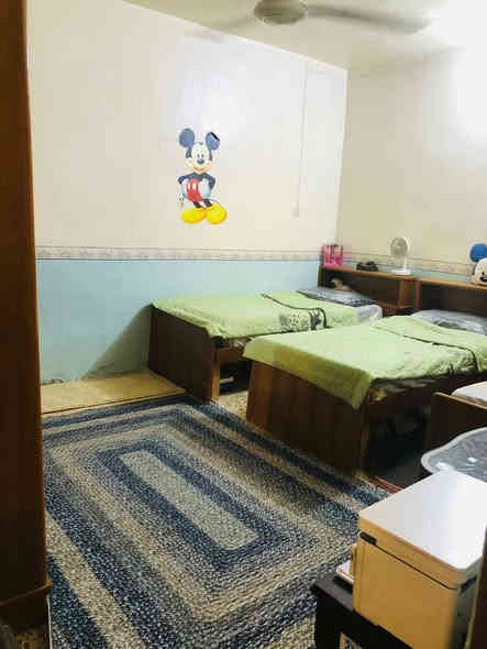 دار للبيع 210متر حي النصر على ساحه واجهه 10*21طابق واحد شيلمان نضيف جدا السعر 210 للاستفسار خاص أو الاتصال على الرقم ***********
