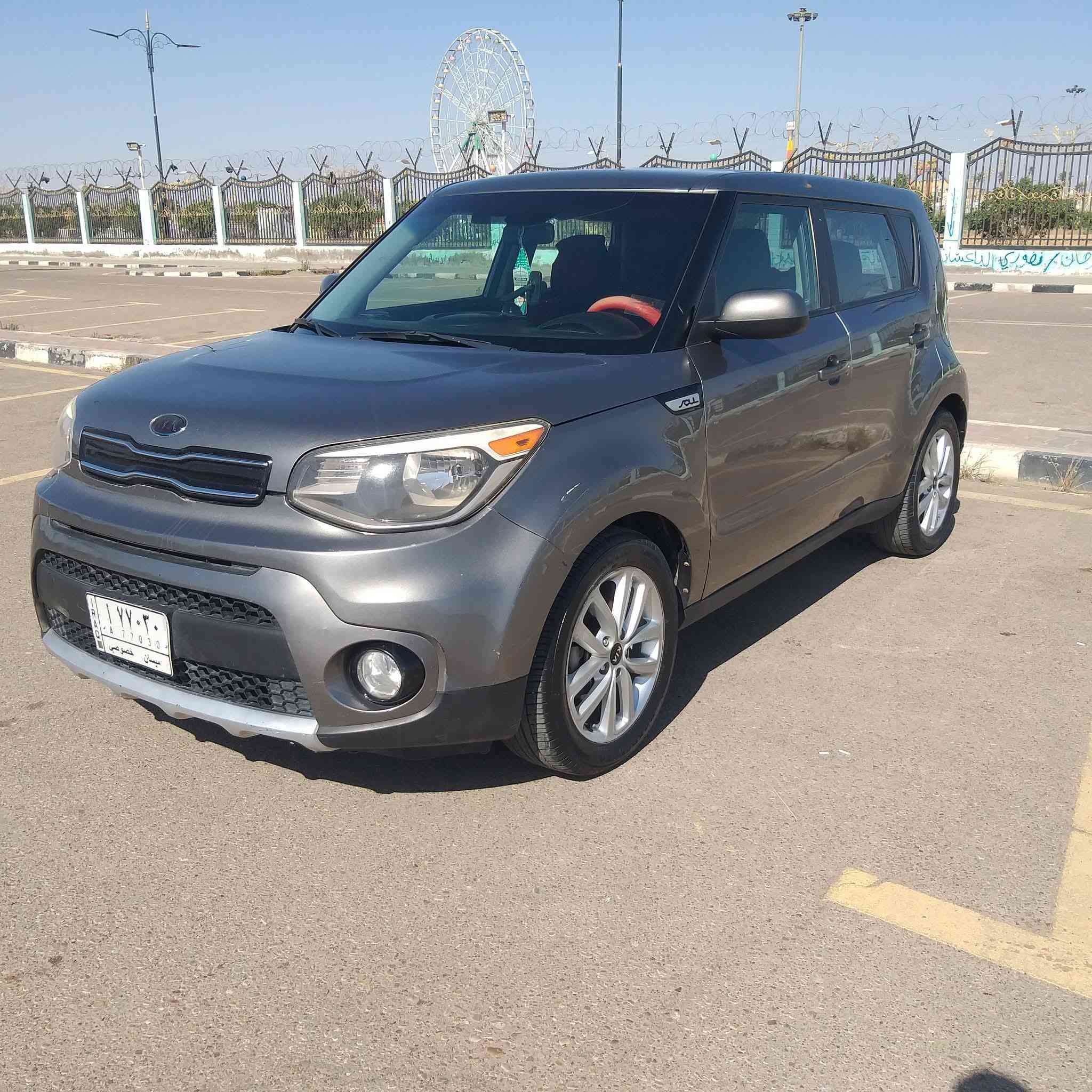 السلام عليكم
سياره كيا صول للبيع وارد امريكي موديل 2017 محرك 2000  سياره باسمي رقم ميسان تحويل جديده السياره حادث بسيط جدا موضح بالصور
مواصفات سياره الاعتياديه 
كأمره خلفيه 
حساس تايرات 
تحكم ستيرن
منفذ شخن 
ماشيه السياره 83ميل 
السعر المطلوب 120
للاستفسار اكثر اتصل ع رقم 
***********
