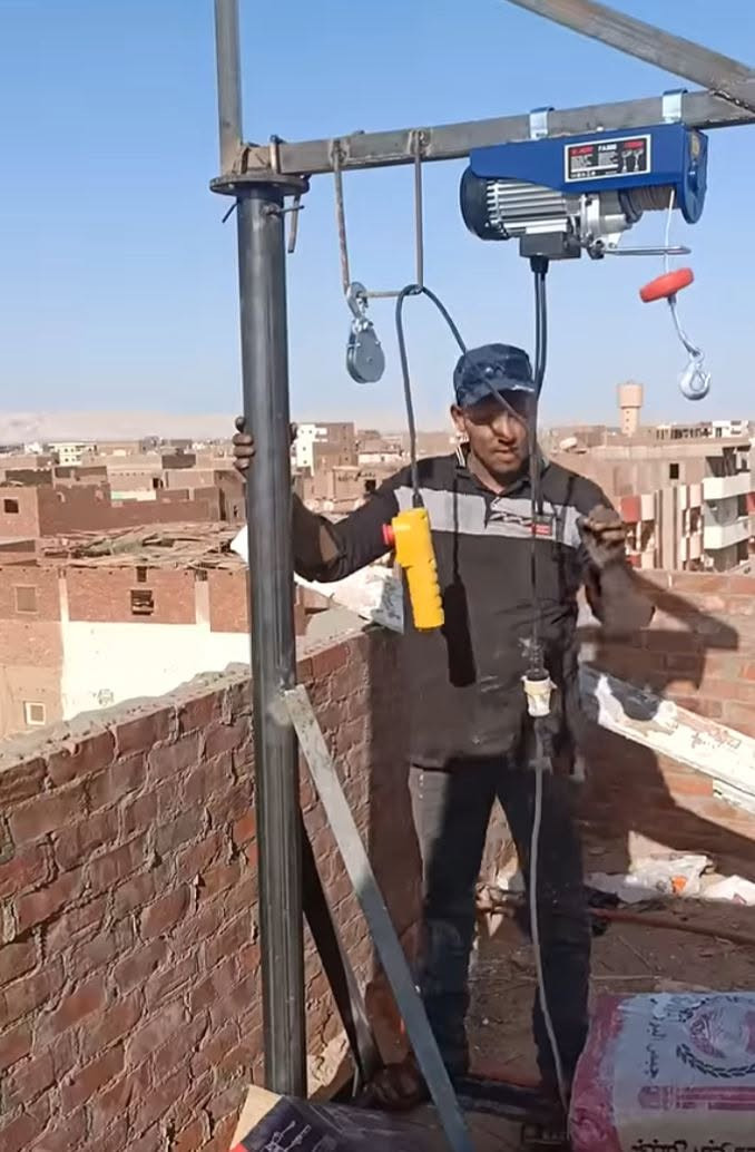 السلام عليكم يوجد كادر كامل معه ونج ونحاله لتصعيد كافه المواد وايضا لتنضيف البيوت من الانقاذ وغيرها عمل درجه اولى...
***********
