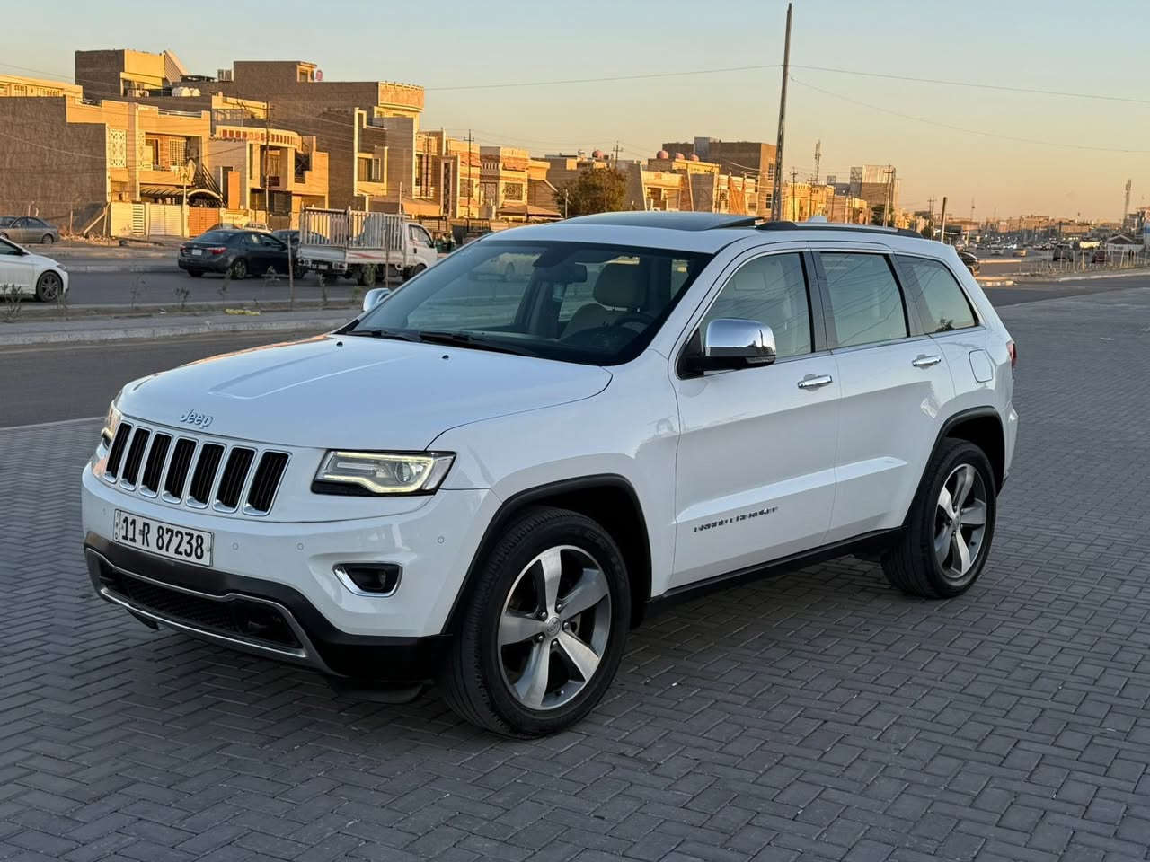 سلام عليكم
جيب خليجي  2014 لمتتد بلاص  معروفه مواصفاتها السياره فول الاخير حته جكات و جديدة جدآ ونضيفه جاهزه من كل شي 
السعر 239 مجال بصيط مكان السيارة  بغداد حي الجهاد دور الموضفين
الاستفسار اكثر اتصل***********

اربع أصابع صبغ بجاملغ اثر رصعه
