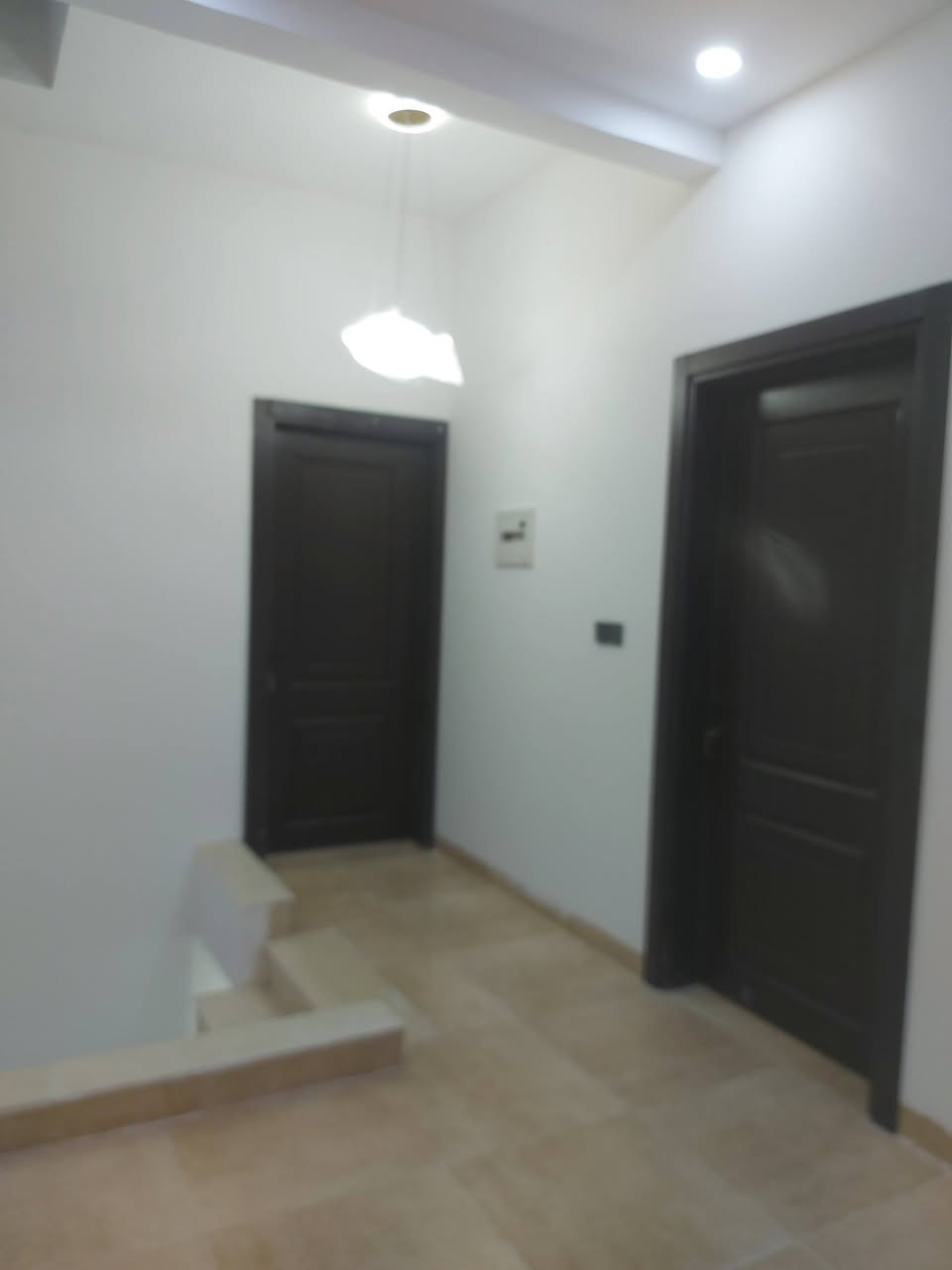 #عروض #مكتب #الثقة # للعقار #
#تجدون #كل #ماهوا #جديد #ومميز #لدى #مكتبنا

🌟 فرصة مميزة لامتلاك بيت أحلامك! 

📍 الموقع: حي التعليم العالي_ التعليم الاولى
                   مقابل الحديقه  سند طابو الزهور

📐 المساحة: 150  م²

🏛️ الواجهة: [7.5] 

🛏️ عدد الغرف: [4] غرفة نوم 

🚿 عدد الحمامات: [2] حمام/ تواليت عدد[2]
       سويت بلغرفة

🛋️ تفاصيل إضافية:

▫️ صالة 

      الهول معزول 

▫️ مطبخ+كاونتر فصال حديث

▫️ / كراج / واسع

▫️ نوع البناء: [حديث وزيرو]

🏗️ عدد الطوابق: [ طابقين]
       نظام سبالت ودكتات 
                       

📶 الخدمات:

✔️ ماء

✔️ كهرباء تبليط

💰 السعر يذكر عنده الاتصال او مرجعة 

       # مكتب # الثقة # للعقار#

🔴نستقبل كافة العروض العقارية في مناطق الموصل 

🔴سكني تجاري زراعي 

📞 للاستفسار اكثر المراسلة على الخاص او الاتصال على الأرقام التالية 
*********** 
***********
