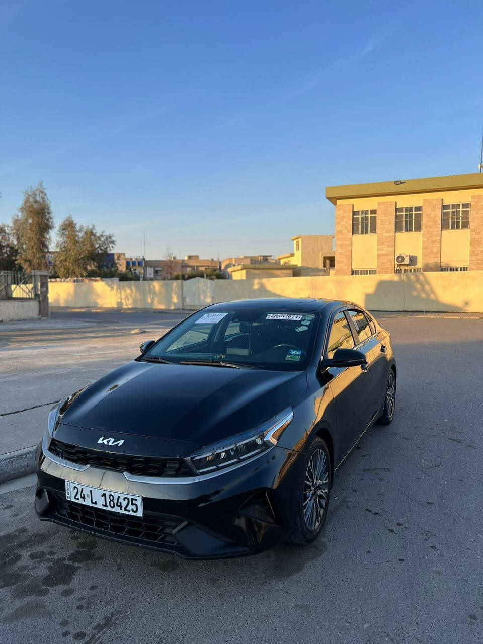 سلام عليكم
فورتي  جي تي لاين فول موصفات 
 موديل ٢٠٢٣ ضررها موضح بالصور
 تعديل بارد فقط 
ماشية ٣٨ الف ميل 
رقم دهوك شرط التحويل
عنوان موصل حي المهندسين  
‏‪***********‬‏
