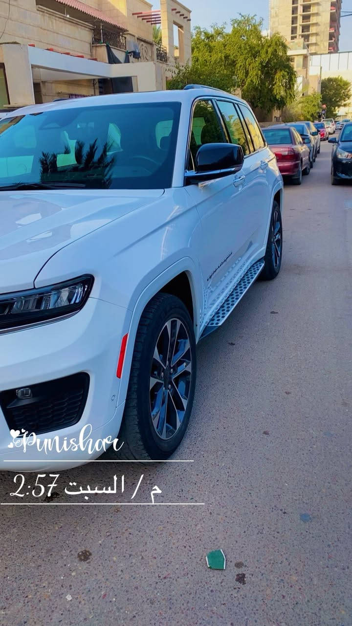 سلام عليكم جيب موديل 23 ماشيه 46 خليجي وكاله هارلم اوفر لاند يعني فول الفول رقم بغداد باسمي السياره مكفوله عدا طخه بالباب الخلفي موضحها بالصور مكاني اليرموك السعر 44 وبي مجال للاتصال ***********
