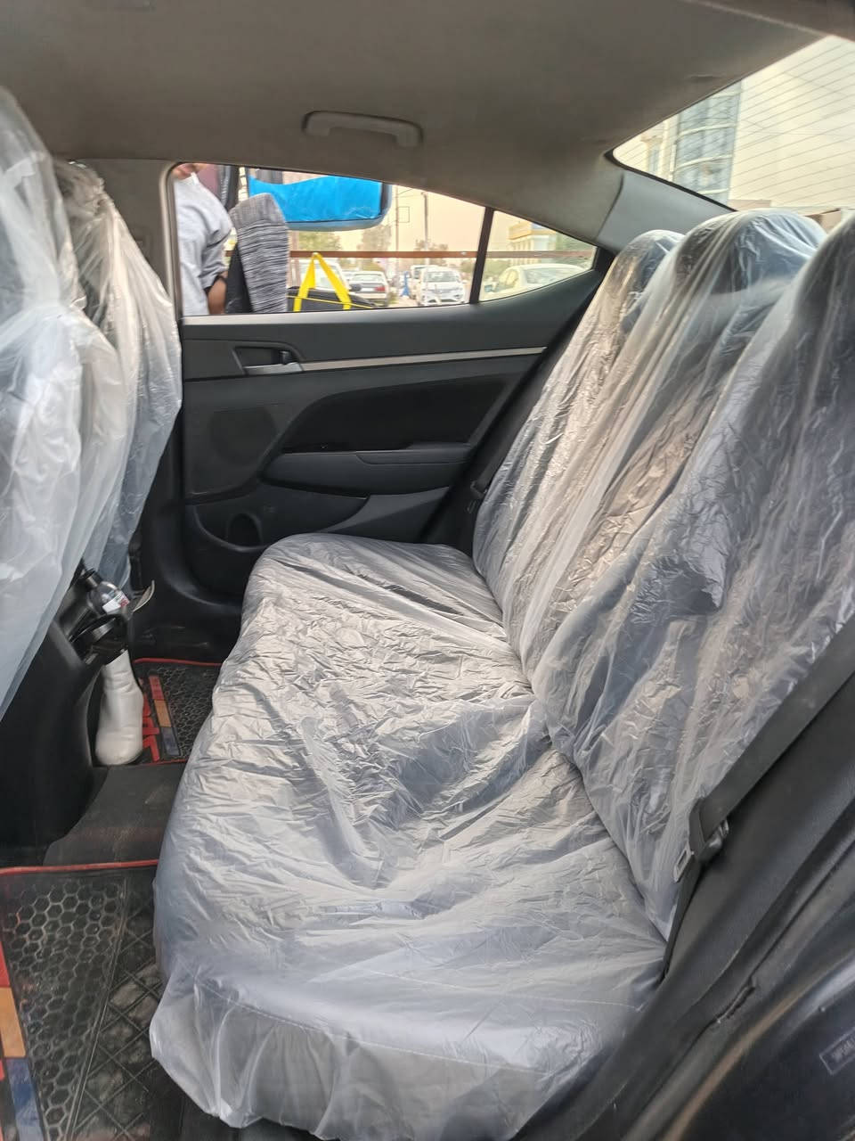 النترا هونداي 2018
وارد امريكي 
محرك 2000 دوش 
كير At
رادرات جوانب 
مود درايف سبورت.ايكو.عادي
تحكمات ستيرن 
شاشه اعطال 
حساس اطارات 
شاشه تدعم الكار بلي 
كامره دواره
لايت زنون عالي ناصي عدسات مزوعه  
صدر جديد كير مكينه تبريد كله مكفول 
شواصي لغود مكفوله 
بيها فقط جاملغ خلفي وبنيد 
السعر  118 وبيها مجال 
***********
