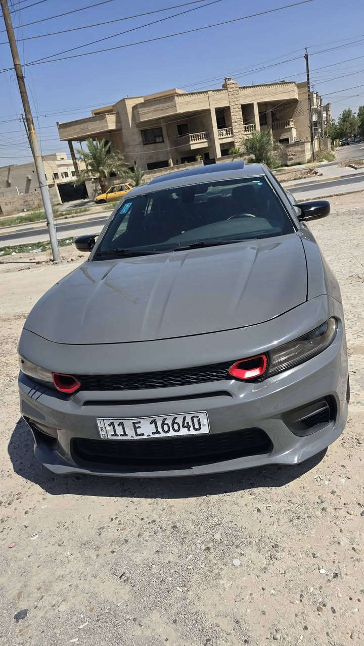 جارجر 2017 خليجي SXT بلاص ماشيه 96 كيلو تو ويل 
كير محرك مكفول محرك 6V سلندر تخم تاير تبريد ثلج صدرها جديد سياره جاهزه من كلشي نضيفه مال جناي 
فول موصفات بصمه فتحه كشن جلد تدفئه و تبريد 
بيها جاملغ خلفي جاملغ امامي بدون ارباك 
السعر 185 بيها مجال الاستفسار *********** مكاني بغداد
