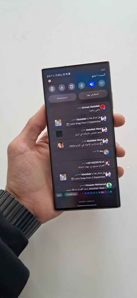 تبدل ب جهاز Samsung Note 20 ultra   256g 16 ram 120ram pupg  وتر بروف  بالعلبه و الشاحن الأصلي زيرو ضريبه خطين +e sim.  الجهاز في خربوش في الظهر بسيط جدا و الكاميرا الخلفيه عايزه تتنظف علي خفيف بس مش محتاجه وتر بروف علبه و شاحن و سماعه + مبايعه او ممكن بدل ب ايفون  ضريبه / تخط.. للتواصل 01109244747 مركز الجيزه, الجيزة


**إذا كنت صاحب هذا الإعلان وتريد حذفه لأي سبب، رجاءا أرسل رسالة إلى الدعم الفني**