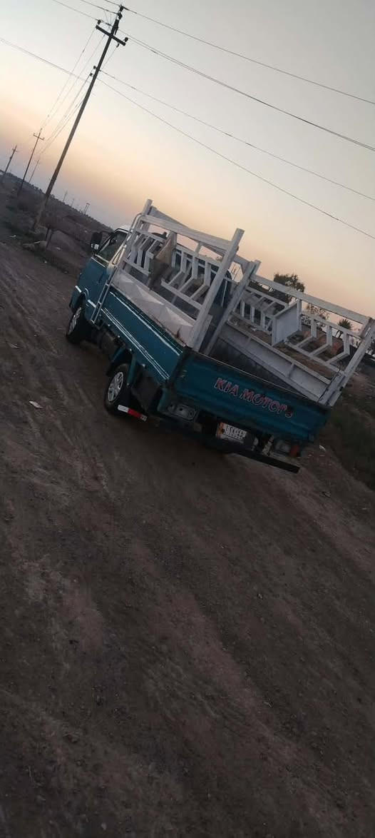 السلام عليكم كيا حمل للبيع موديل 1996رقم ديالى السيارة مكفولة من كير اكسل محرك وشاصي واضح السيارة 7جنكال السعر 47  بيهة مجال الاستفسار عن هذا الرقم ***********
