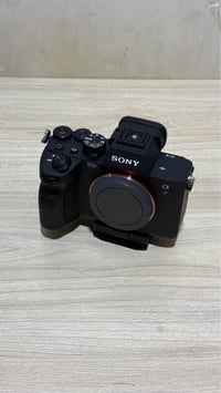سوني a7IV • كاميرا نظيفة • مستعمل شهرين
