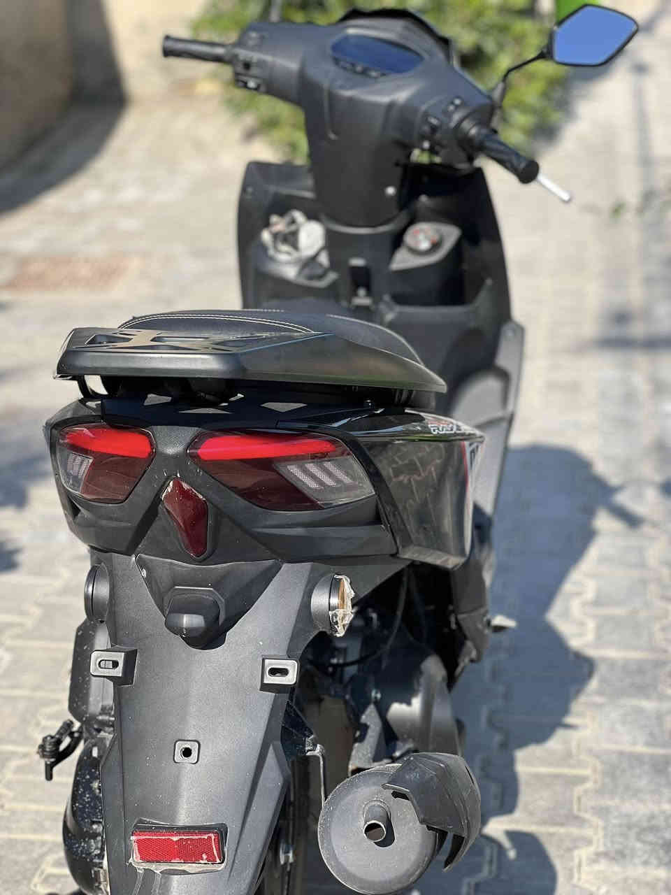 دراجه سكنس الشكل الحديث محرك ياماها ١٥٠ مستخدمه اقل السبوع الدراجه مكفوله من كل النواحي ***********
