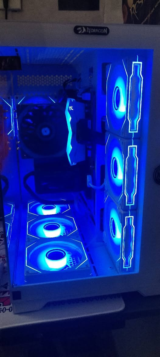 سلام عليكم تجميعة موصفاتهة موجوده بصور + كارت ماخذه وحد 4070 سوبر اسوز
كلشي وسعره
بس الكيس وحده سعره 1500 الف
رقمي ***********
او كل الغراض انطيك بيهة شرط ضمان او يو بي اس بعده جديد بس راح اشتري سيارة وقررت ابيع كلهن بعدهن بضمان
