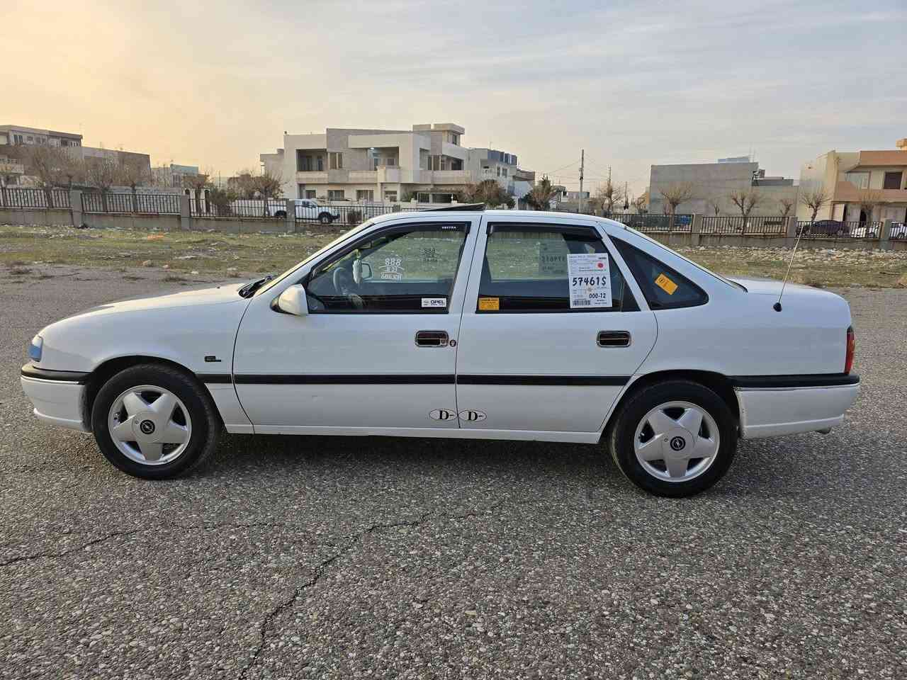 ***********#***********چمچماڵ
نمونەی ئۆپڵ لەسەردەقی  شەریکە ماوەتەوە
بێ لێدراو بێ دەعم بێ بۆیاغ 
ئۆپڵ ڤیکترا مۆدێ ۹۳ مەکینە  ۱٨ گێڕ عادی
گێڕومەکینە بەشەرت بێ لێدراوی ودەعم
سنوی تازەیە ژینگەو ڕێگاو بانی دراوە
برێک ABS سقف سڵایت   بێ خایسات 
دۆسەو هیلالی بیلادە نەبڕاوە
چوارتایە تازەیە ویلی بیلادشەریکەی  لەژێرە
سعری ٥٨  گەڵاو معاملە
