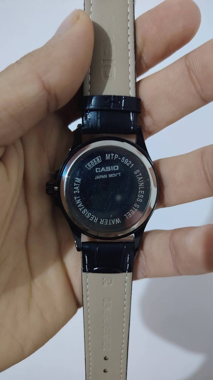 قطعه كاسيو سير جلد اصليه مختمه بكل مكان ضد الماء ٥٠ متر تاريخ يومي سبوعي واميال مضيئه سعرها(20) الف شراي يراسلني خاص او وتساب ويوجد. توصيل


**إذا كنت صاحب هذا الإعلان وتريد حذفه لأي سبب، رجاءا أرسل رسالة إلى الدعم الفني**