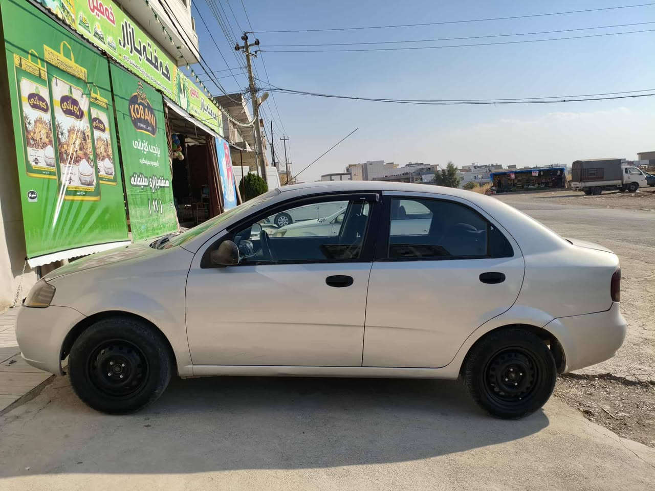 ئەڤیۆ 2006 بۆ فرۆشتن ڕەقەم سلیمانی تەکسی بوە کراوە بەخسوسی دەعمی نیە گیڕ و مەکینەی باشە خراپ نیە سعری 35 گەڵا لەسلیمانیم ***********
