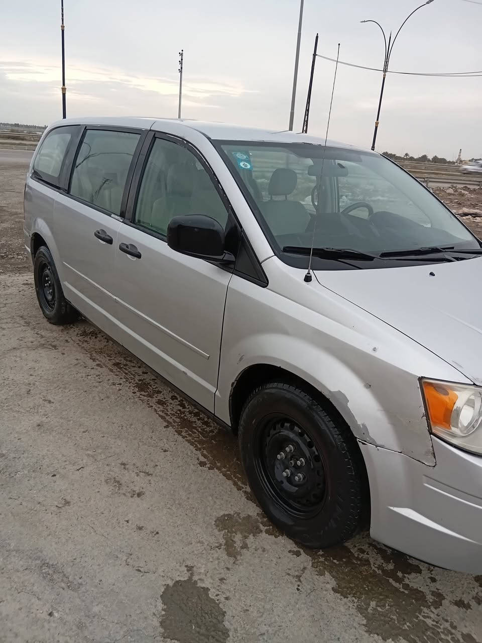 السلام عليكم
دوج كرايسلر  موديل 2008 رقم بغداد  بسمي كشن كهربائي
 جام 6 كهرباء  بوب كهرباء قبق جنطه كهرباء سيارة بلاديه
بدون صبغ سبارة تبريد ٣ قطع صدر تخم تاير جديد سيارة
كلها ع بلاد  *********** سعر 115ورقه
