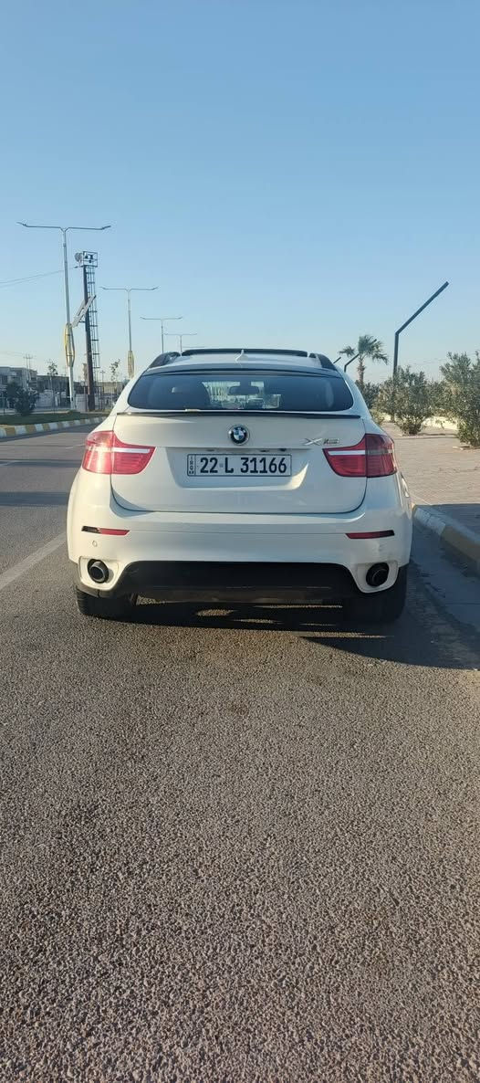 بي ام دبليو 2010 x6 وكالة خليجيه فول مواصفات مكينه 6 سلندر 
3500 توين تيربو 
السعر 135 وبيها مجال قليل بأسمي تحويل ثاني يوم 
بيها بابين عكس السايق
مكينه مجفته بلادي نقصها شغلات بسيطه بالصدر
مكانها بغداد الداوودي مقابل محطة وقود اليرموك جمعية الداوودي
*********** بغداد, العراق
